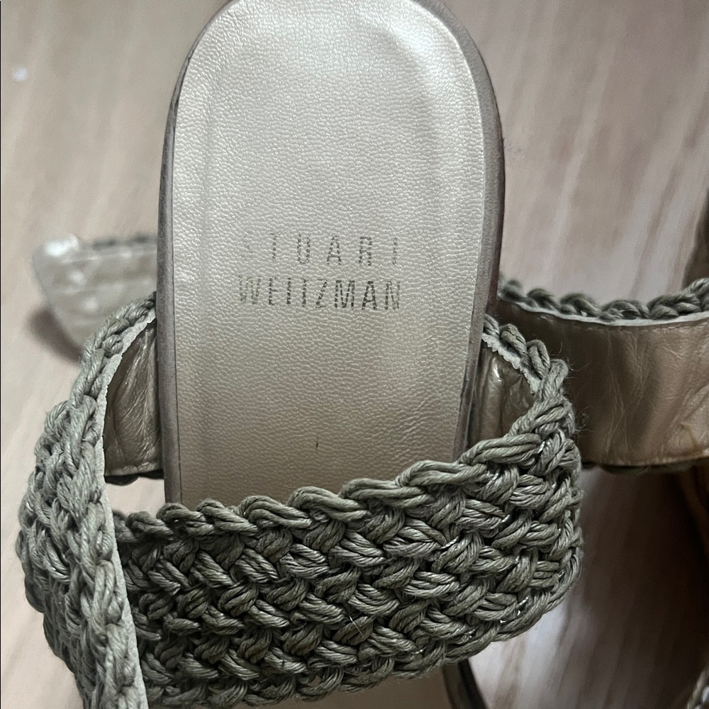 Stuart Weitzman Olive Woven Sandals - Picture 3 of 3